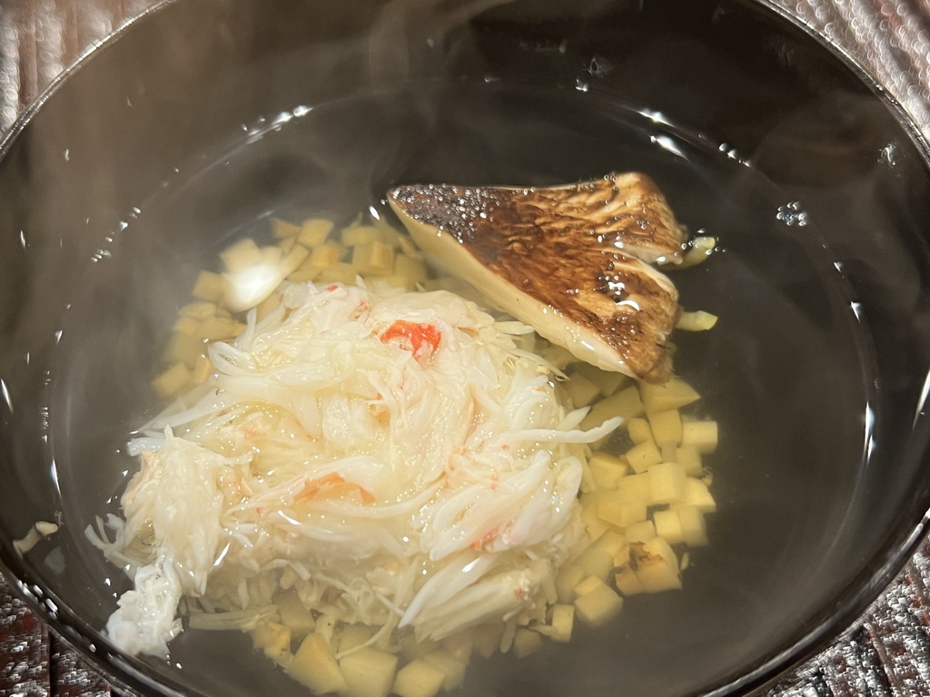 每次來的松葉蟹丸椀物也都會做些變化