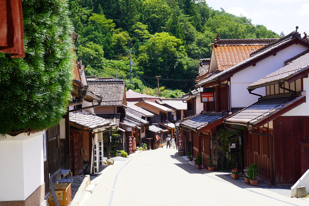 【山陽景點】【岡山景點】岡山秘境吹屋故鄉村｜紅銅色山村的百年風華，穿越時光的靜謐旅程