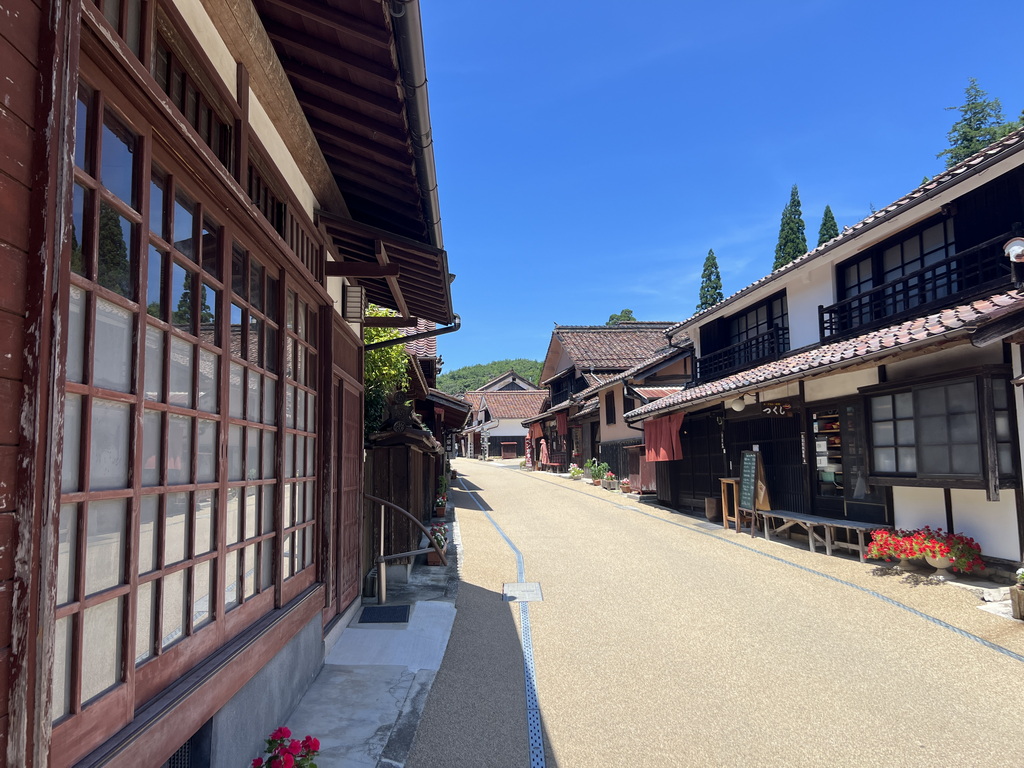 【山陽景點】【岡山景點】岡山秘境吹屋故鄉村｜紅銅色山村的百年風華，穿越時光的靜謐旅程