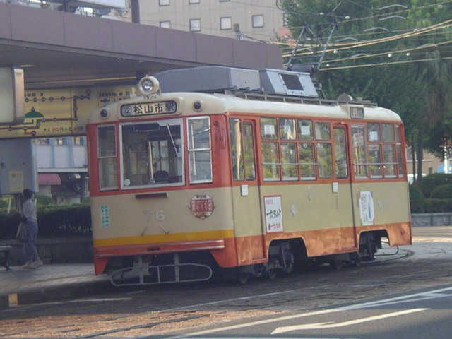 我一見鍾情的松山市路面電車 @YOYO日本